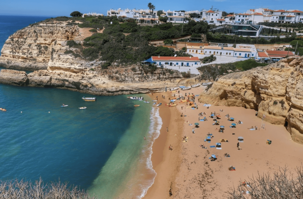 praia de benagil strand Algarve