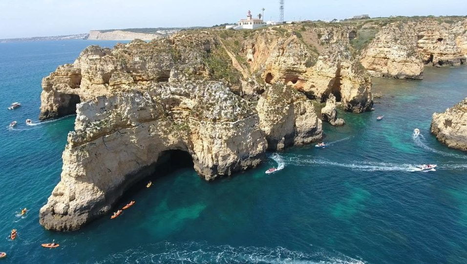 ponta de piedade strand