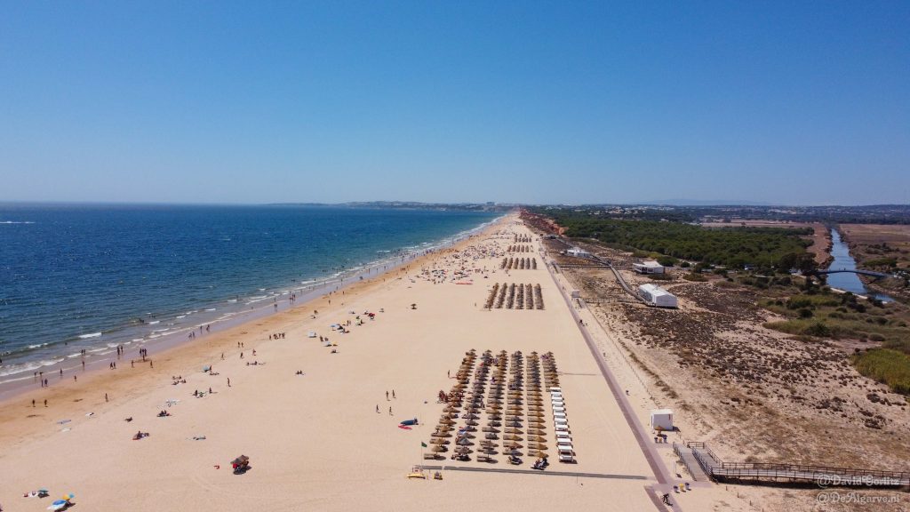 Praia da Rocha Baixinha Nascente naast Vilamoura, Algarve