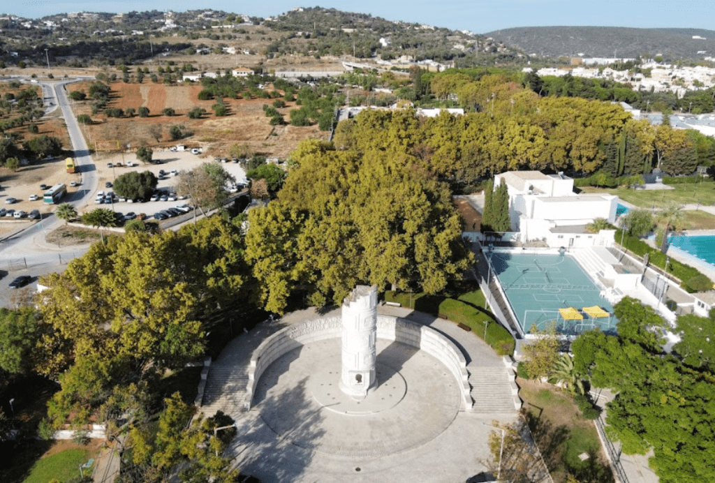 Bezienswaardigheden Loulé: Parque Municipal de Loulé & Monumento ao Engenheiro Duarte Pacheco
