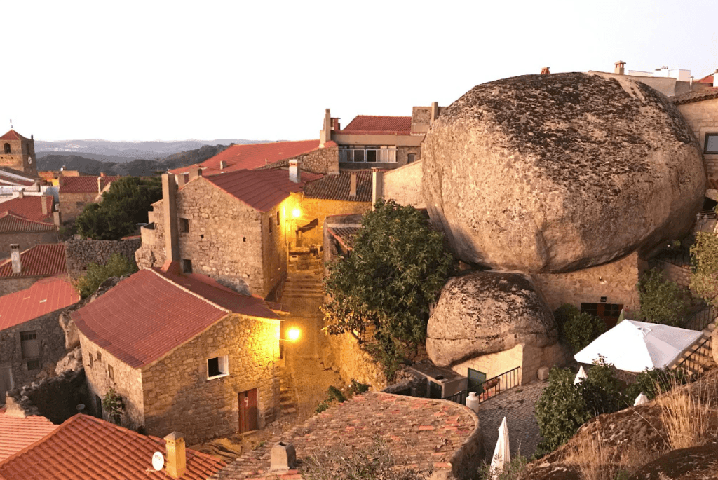 Miradouro do Forno wat te doen in monsanto
