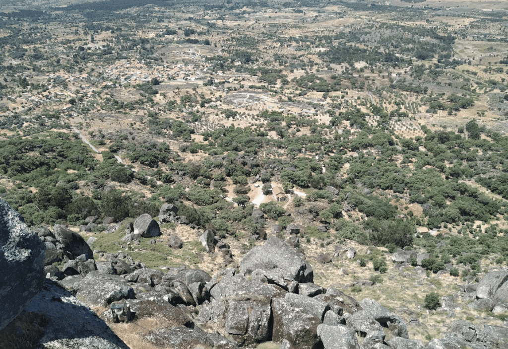 Miradouro Capela de São Pedro de Vir monsanto portugal