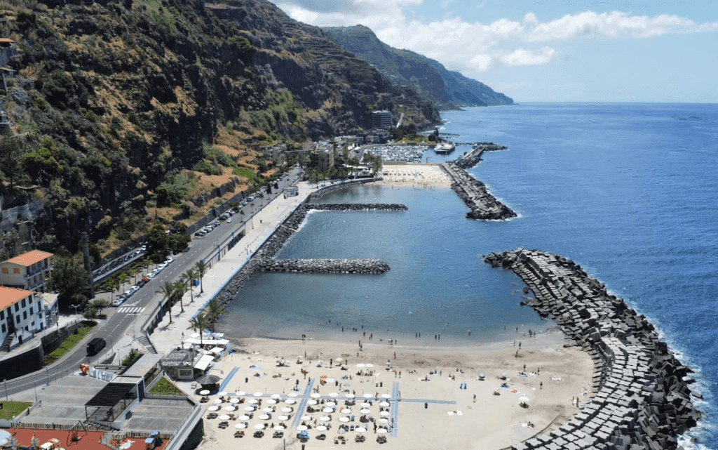 Praia da Calheta – Calheta