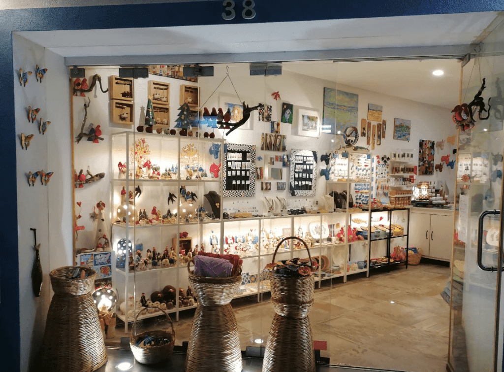 Hand Color - Artesanato Português tavira souvenir shops