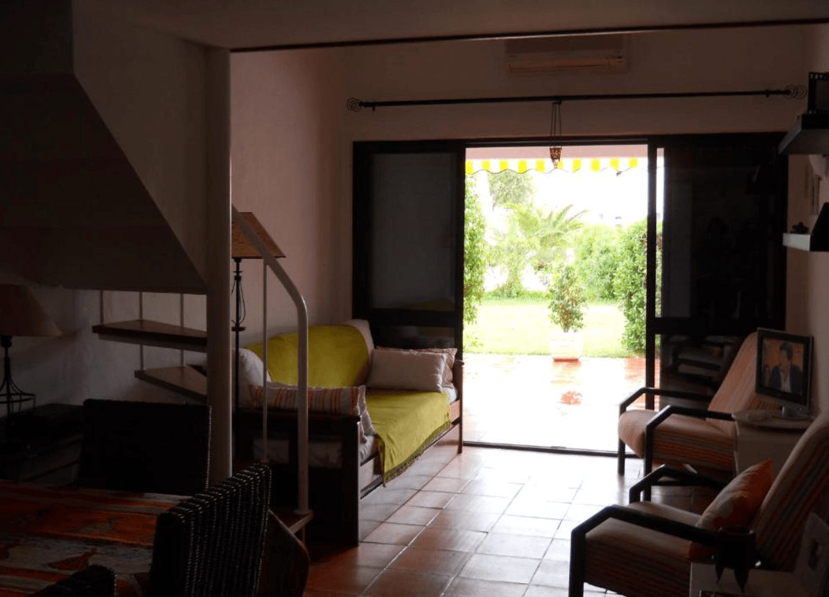 Casa Linda da Praia do Alfamar - woonkamer