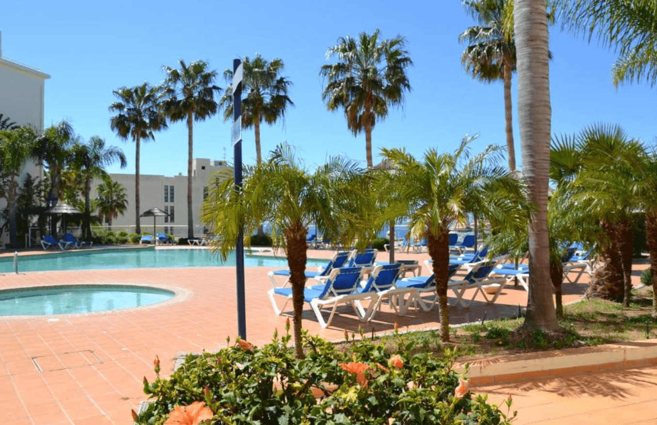 Bel Appartement au Bord de la Mer de Porto de Mós – Lagos - zwembad