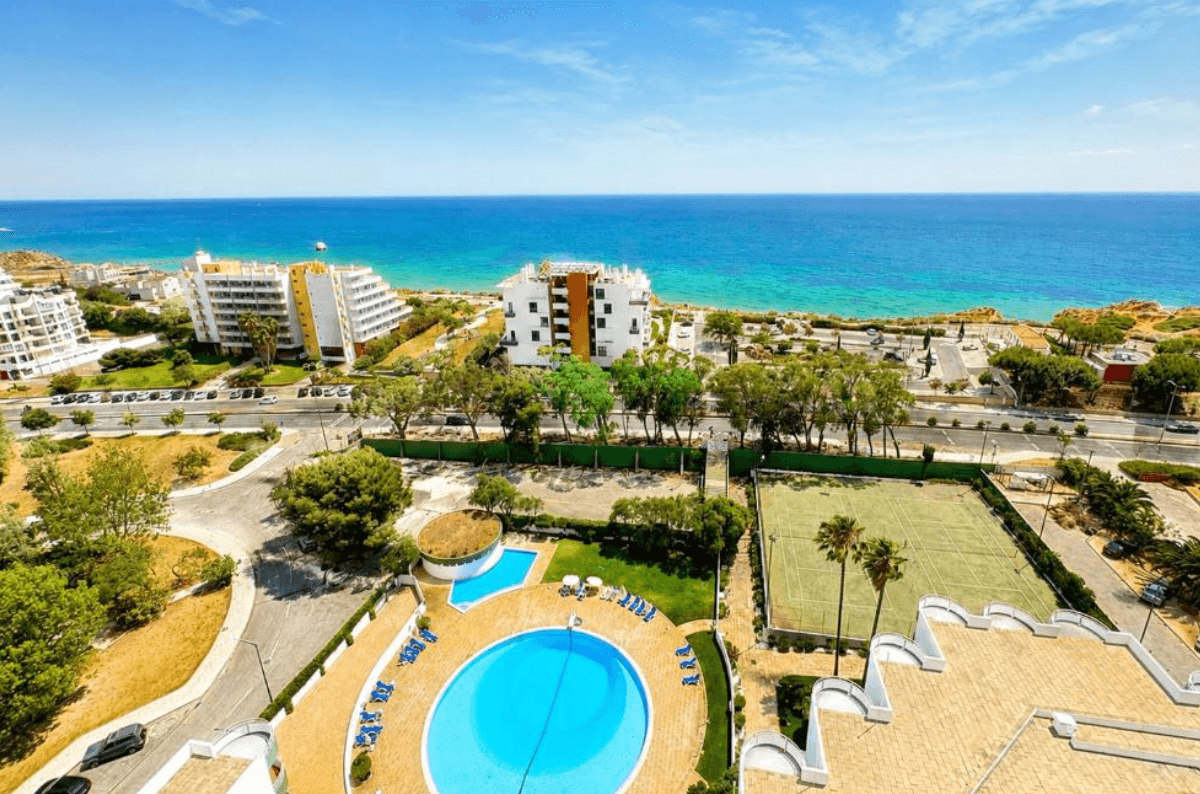 Luxury Ocean View Apartments – Portimão - zwembad